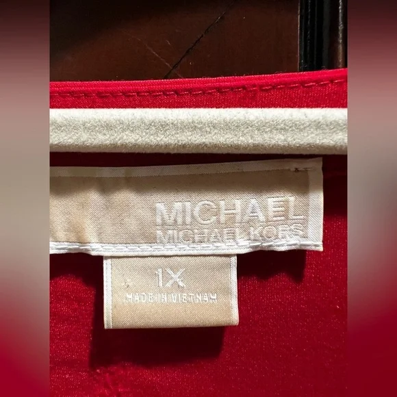 Michael Kors Red/Gold Tie Front Tunic - 1X - Picture 2 of 6